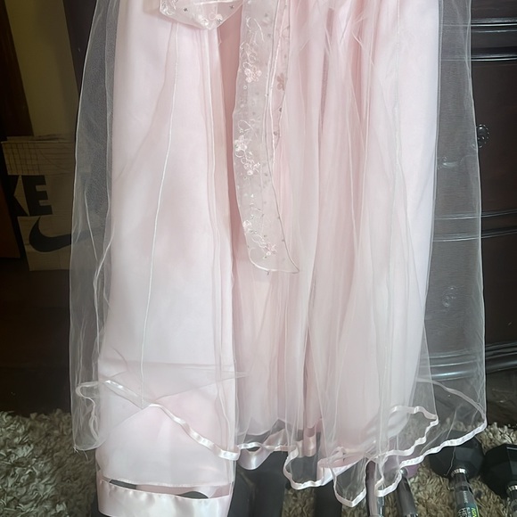 Beautiful girls dress in a size 12..... - Picture 11 of 13